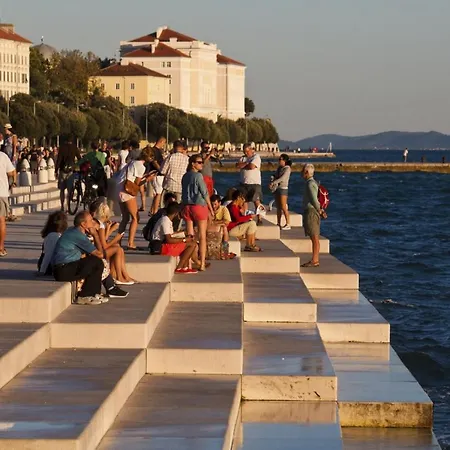 In With Terrace, Air Conditioning, Wi-fi, Washing Machine Daire Privlaka (Zadar)
