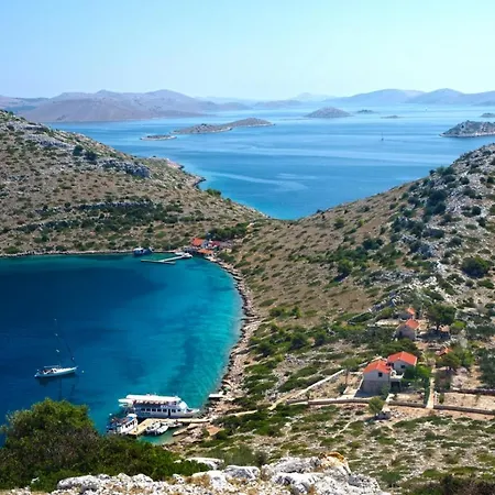 In With Terrace, Air Conditioning, Wi-fi, Washing Machine *