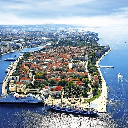In Privlaka With Terrace, Air Conditioning, Wi-fi, Washing Machine Apartment *