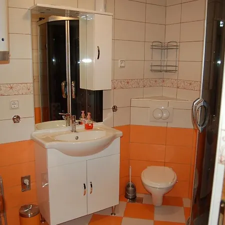 In With Terrace, Air Conditioning, Wi-fi, Washing Machine Apartament Privlaka (Zadar)
