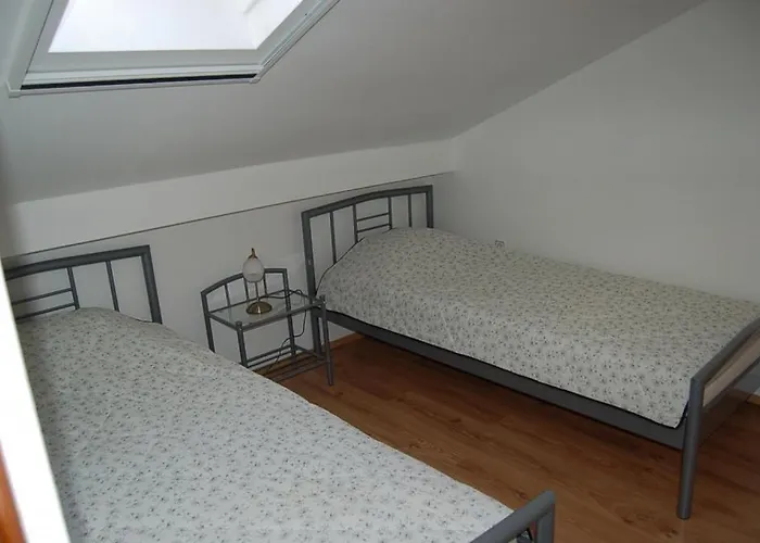 In With Terrace, Air Conditioning, Wi-fi, Washing Machine Apartman *