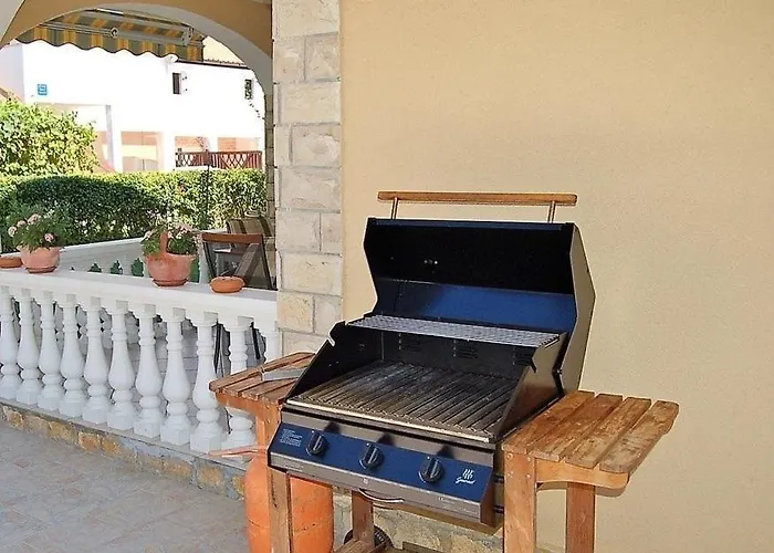 In With Terrace, Air Conditioning, Wi-fi, Washing Machine Apartman