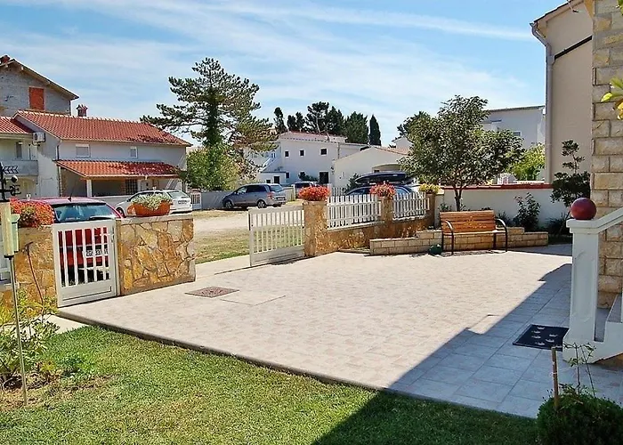 In With Terrace, Air Conditioning, Wi-fi, Washing Machine *