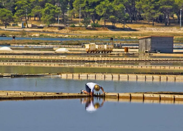 Apartman In With Terrace, Air Conditioning, Wi-fi, Washing Machine