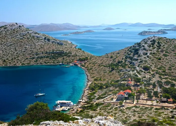 In With Terrace, Air Conditioning, Wi-fi, Washing Machine *