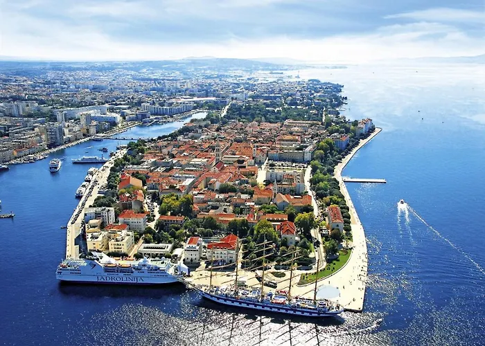 In With Terrace, Air Conditioning, Wi-fi, Washing Machine Apartman *