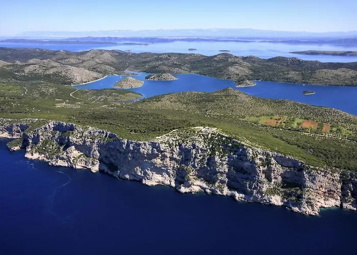 In With Terrace, Air Conditioning, Wi-fi, Washing Machine *